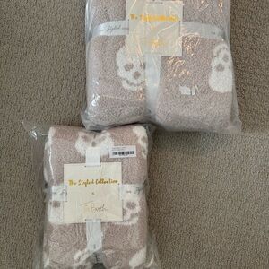 Styled Collection Blanket 40x40 (listing is for small size only)